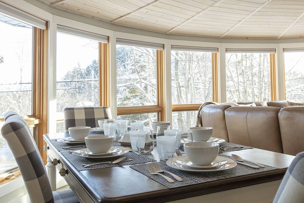 The Triple Round House, In The Heart Of Hidden Valley Ski Hill & Peninsula Lake in Muskoka