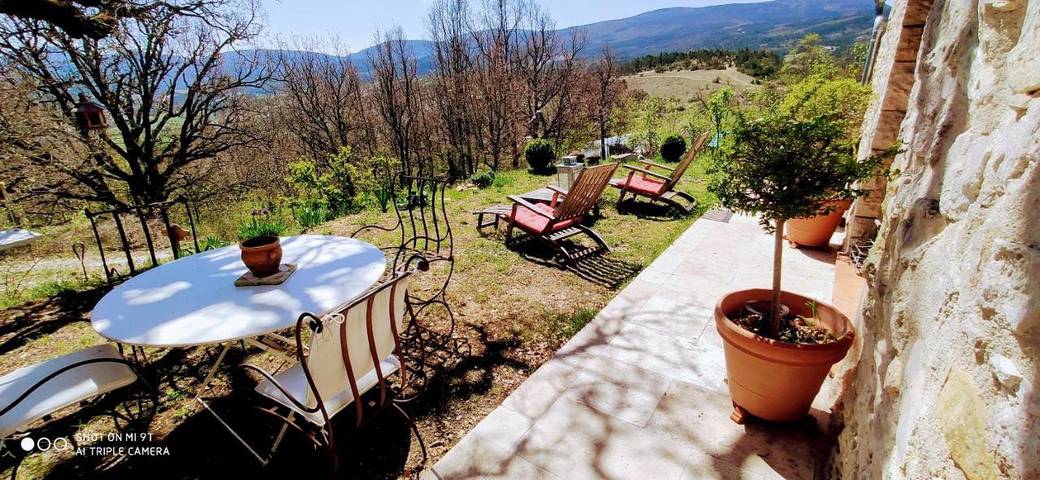 Maison d’hôte pour 3 personnes, avec terrasse ainsi que vue et jardin dans Gorges Du Verdon Rougon - 2