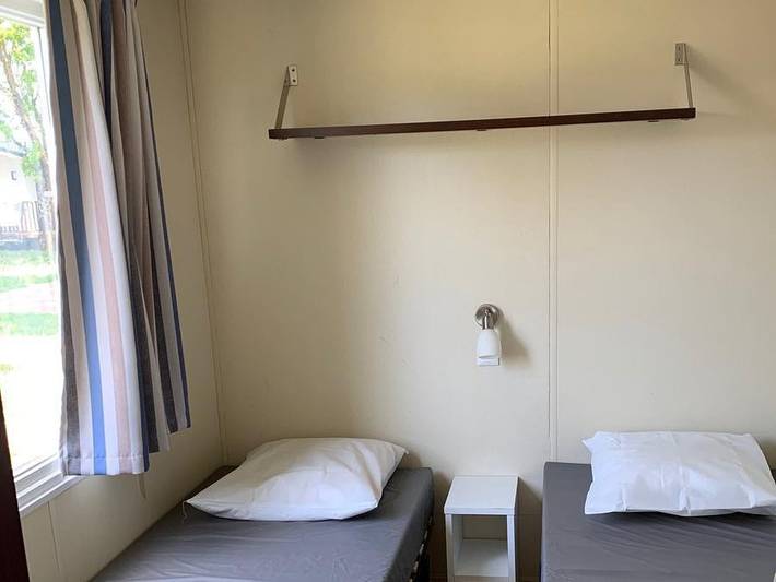 Camping du Petit Pont - Mobilheim 6 personen - 28m² + Überdachte Holzterrasse 12m² 4/6 Pers. in Arvert, Côte de Beauté