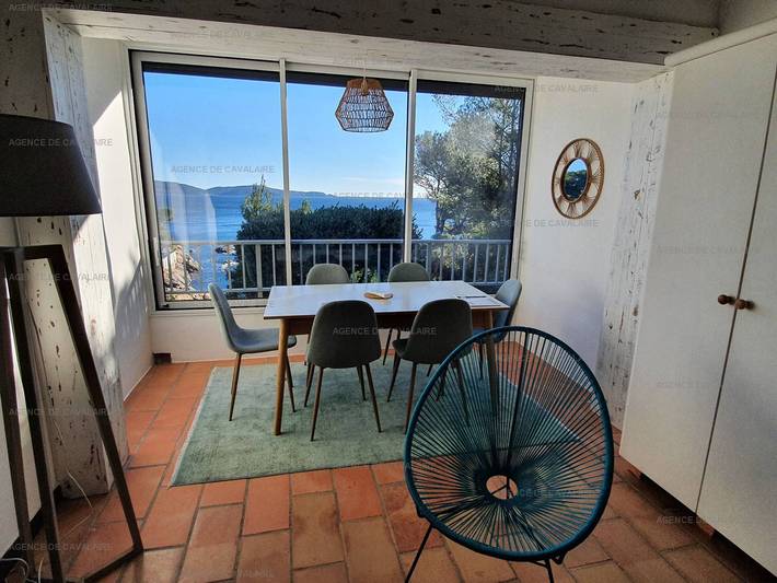 Studio entier, Grand studio mezzanine avec vue mer, parking et climatisation à deux pas de la calanque de la Cron in Cavalaire-sur-Mer, Côte méditerranéenne (France)