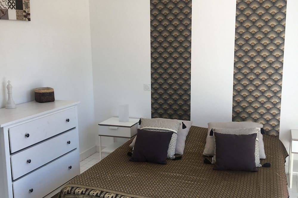 Marina duplex port camargue 6/8 personnes + appontement et jardin privatif in Port Camargue, Le Grau-du-Roi