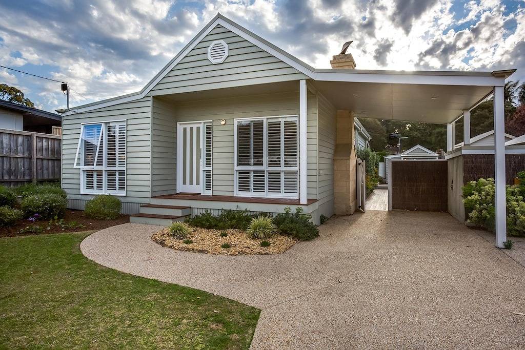 Cute Cottage on Cain, Rye - Front Beach at the end of the street in Melbourne, Mornington Peninsula