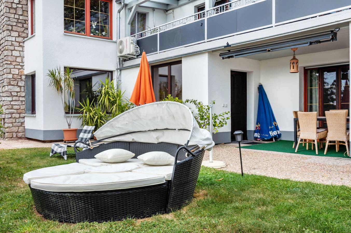 Ganze Wohnung, Ferienwohnung 'Brenda' mit privater Terrasse, privatem Garten und Wi-Fi in Schillingsfürst, Romantische Straße