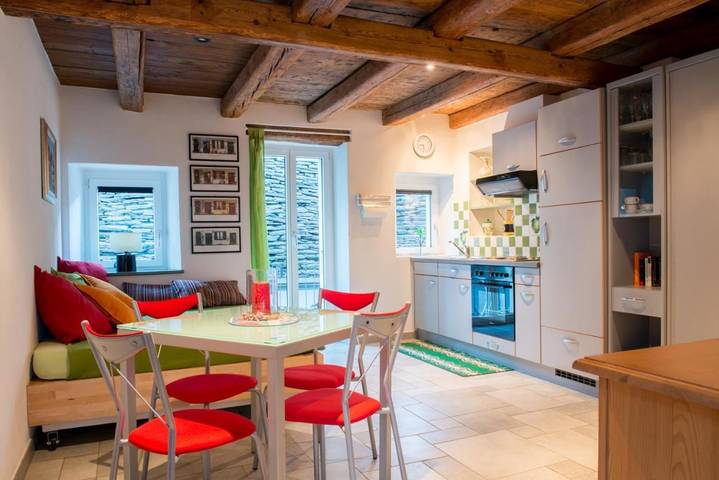Ferienwohnung für 4 Personen, mit Balkon und Terrasse sowie Ausblick in Centovalli