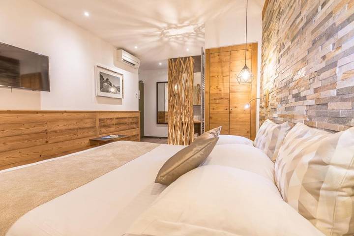 Hotel für 2 Personen, mit Whirlpool und Terrasse sowie Sauna in Chambéry
