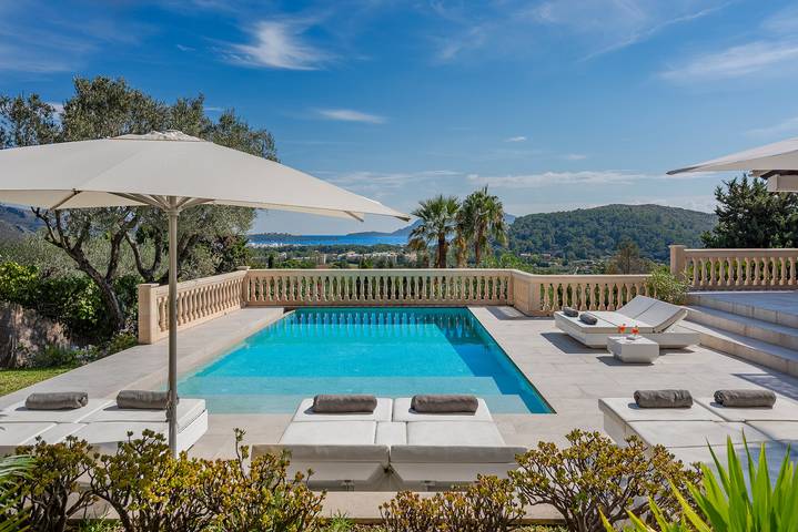 Villa für 12 Personen, mit Balkon und Terrasse sowie Garten in Pollença