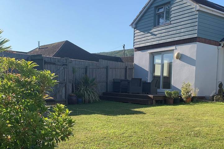Location de vacances pour 4 personnes, avec jardin et terrasse à Croyde