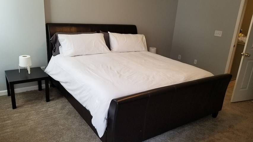 Vacation home for 4 people, with pool and terrace in Charlotte