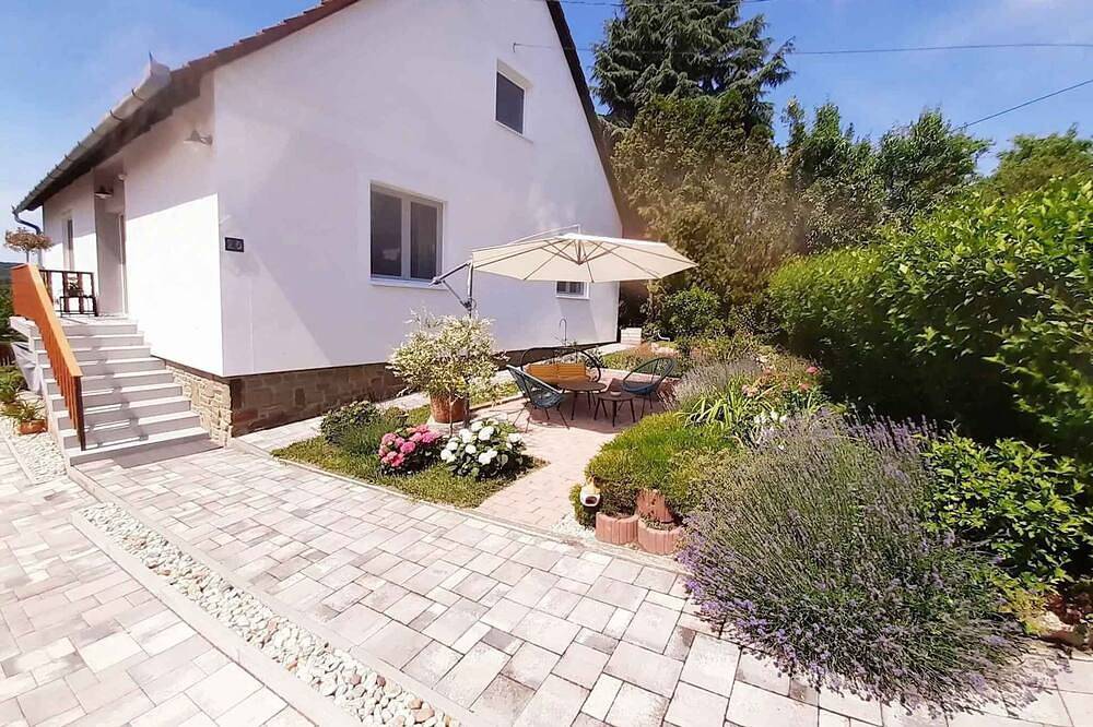 Ganze Wohnung, Ferienwohnung mit Klimaanlage, Wlan und Ausblick auf den Belső-tó in Tihany, Balatonfüredi járás