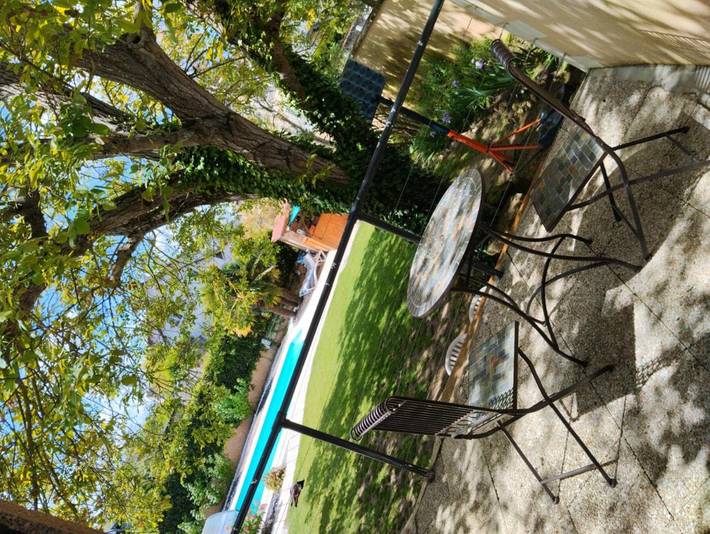Chambre d’hôte pour 2 personnes, avec Terrasse et Jacuzzi ainsi que Jardin et Piscine