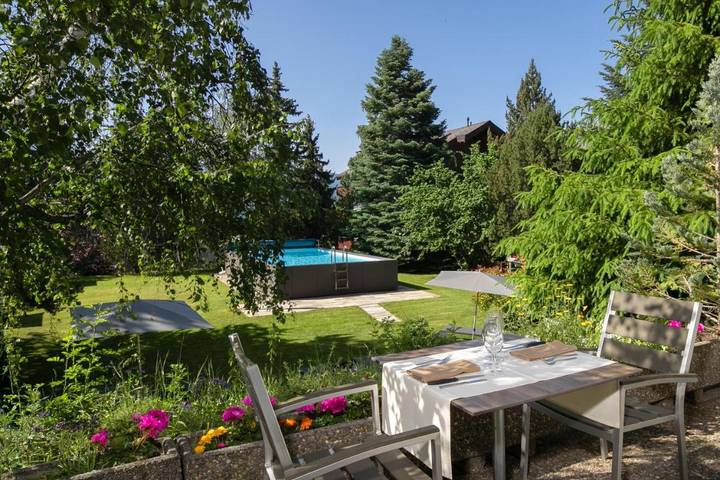 Hôtel pour 3 personnes, avec jardin ainsi que piscine et vue à Crans-Montana - 2