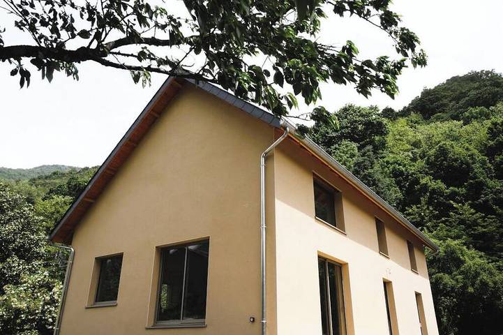 Location de vacances pour 8 personnes, avec jardin à Juzet-de-Luchon