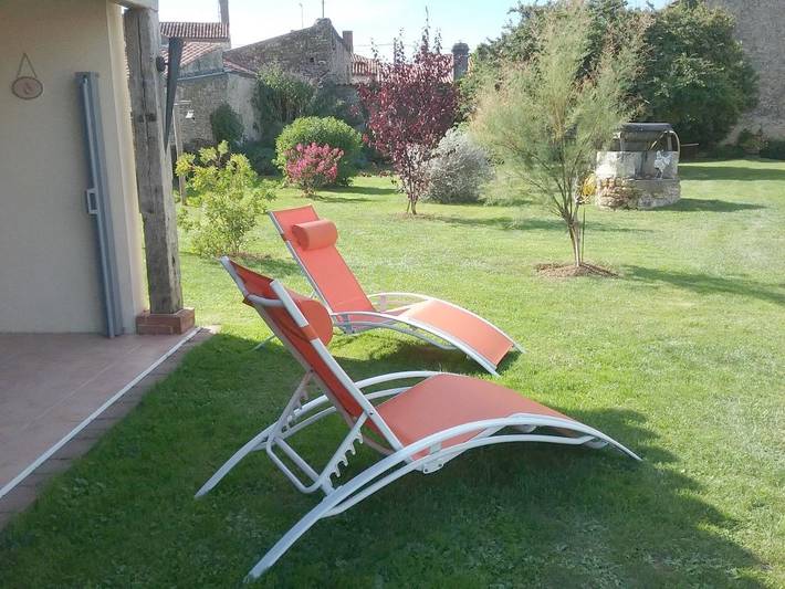 Gîte pour 4 personnes, avec jardin ainsi que jacuzzi et terrasse à La Réorthe - 2