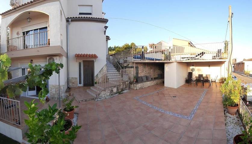 Chalet para 11 personas, con Balcón y Terraza además de Piscina y Vistas en Canal de Navarrés - 3