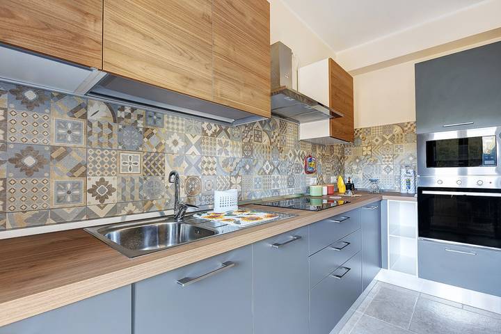 Entire apartment, Malluzzo Holidays Apartment with Hill View, Wi-Fi, and Air Conditioning in Patti, Messina Province