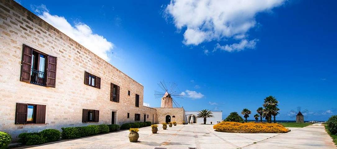 Station pour 2 personnes, avec vue ainsi que piscine et jardin, animaux acceptés à Erice - 2