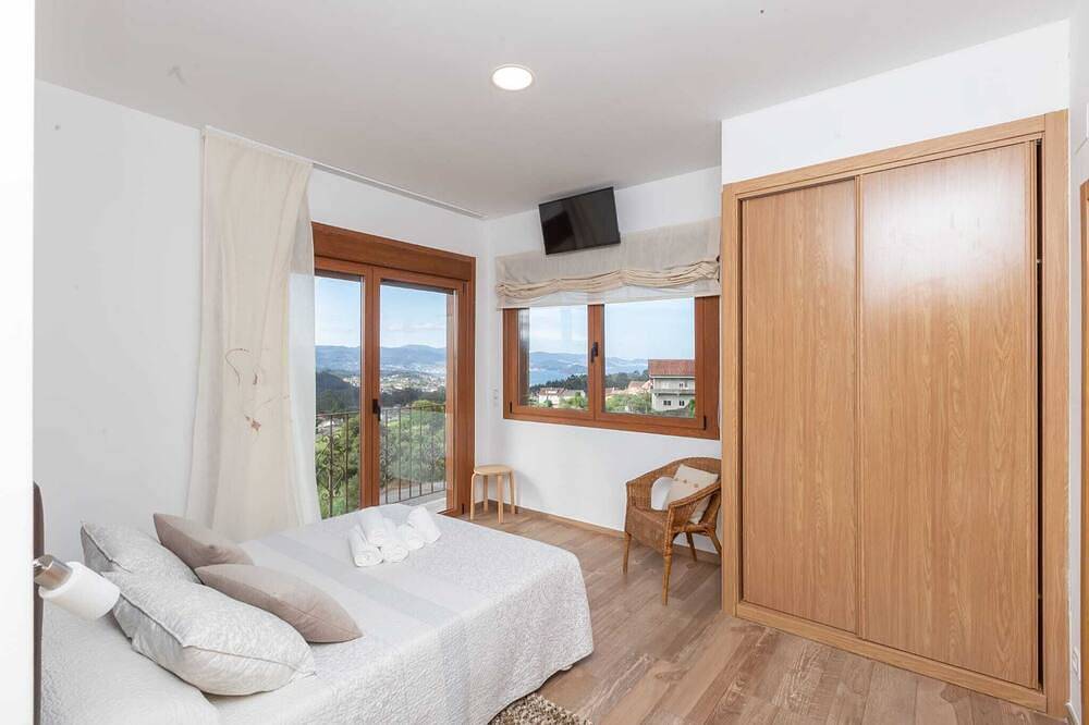 Villa Alma in Poio, Galician Coast