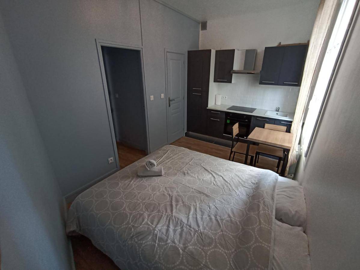 Appartement entier, One-Bedroom Apartment in Maisons-Laffitte, Yvelines