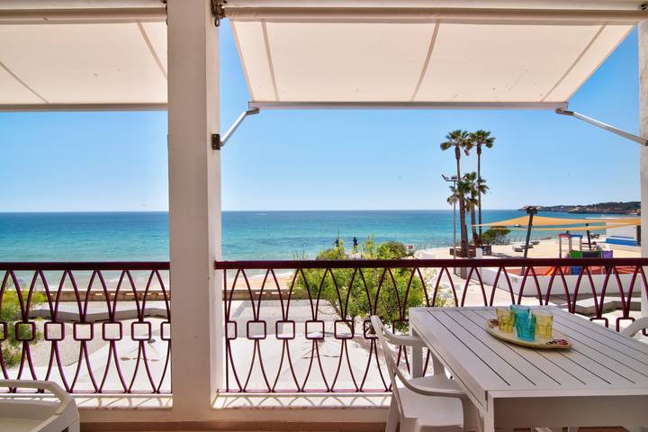 Gîte pour 8 personnes, avec Balcon à Armação de Pera