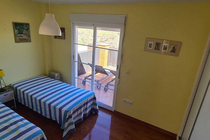 Gîte pour 6 personnes, avec jacuzzi et piscine à Calabardina - 3