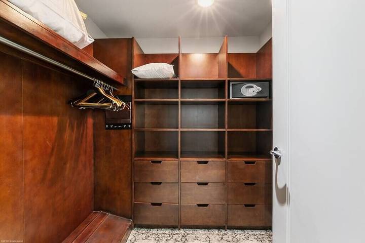 Hotel for 8 people, with pool and yard as well as hot tub and sauna in Riviera Beach