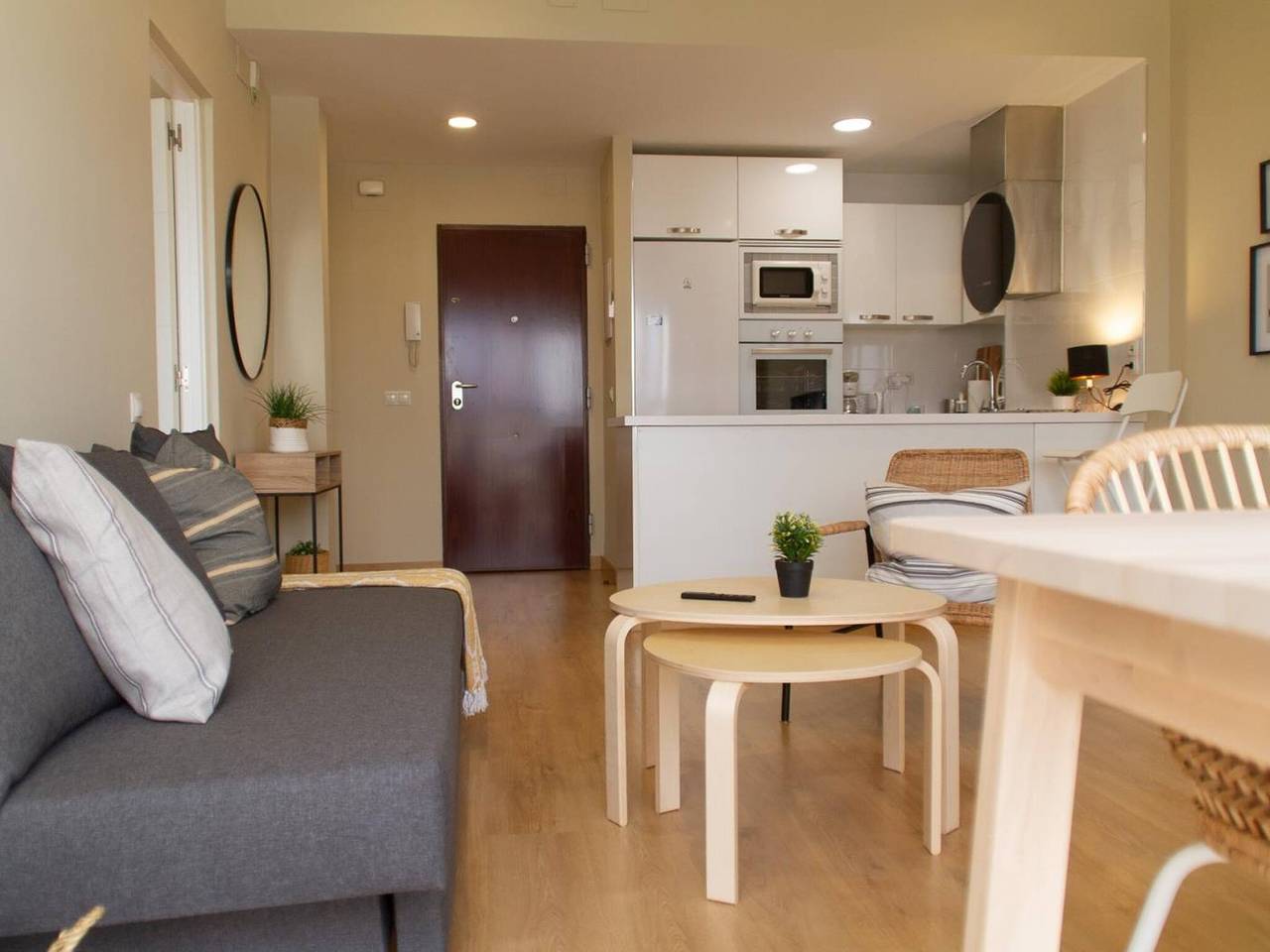Apartamento inteiro, La Portada in Los Remedios, Sevilha