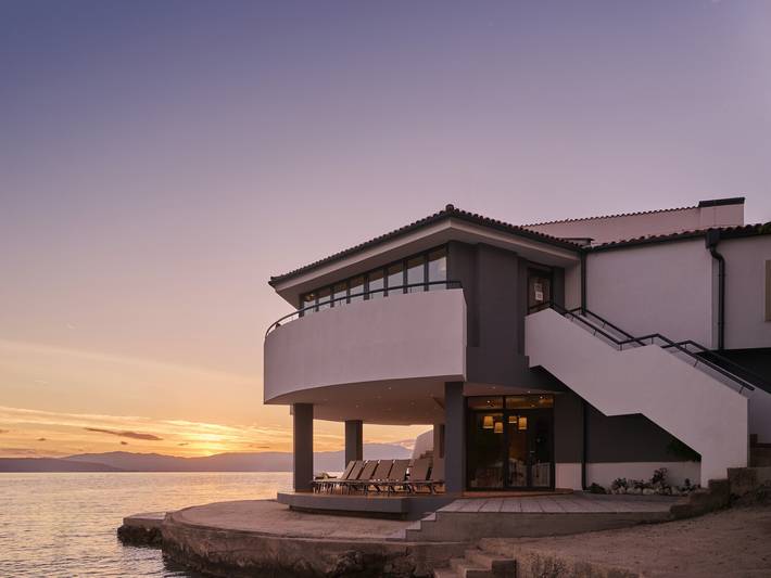 Wohnwagen für 5 Personen, mit Terrasse und Sauna sowie Pool und Whirlpool auf Krk