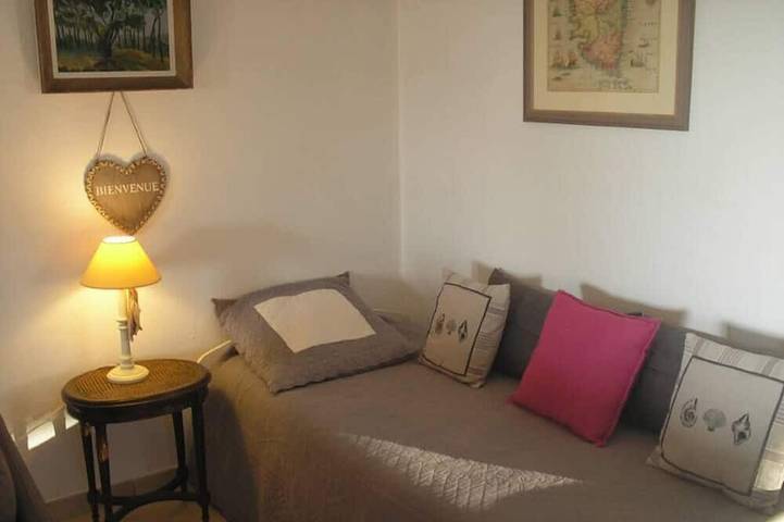 Location de vacances pour 4 personnes, avec terrasse et jardin dans Plage de la Palombaggia - 2