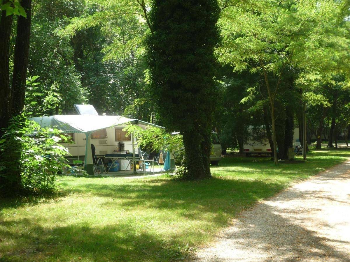Camping Du Lion in Bourg-Saint-Andéol, Privas (arrondissement)