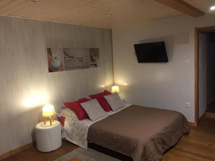 Gîte pour 4 personnes, avec balcon dans Epinassey