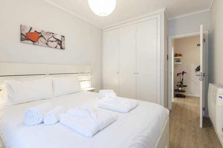 Gîte pour 5 personnes, avec Vue sur l’océan et Jardin dans Darque - 4