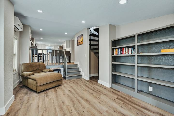 Vacation rental for 20 people, with yard in Texas Hill Country