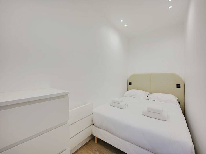 Apartamento entero, Modern apartment with terrace in Aubervilliers, Sena-Saint Denis