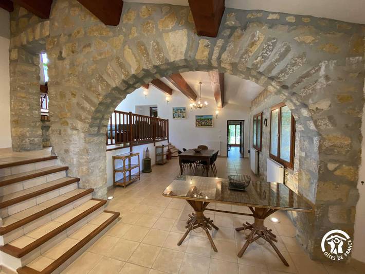 Gîte pour 5 personnes, avec terrasse et piscine à Bouisse - 3