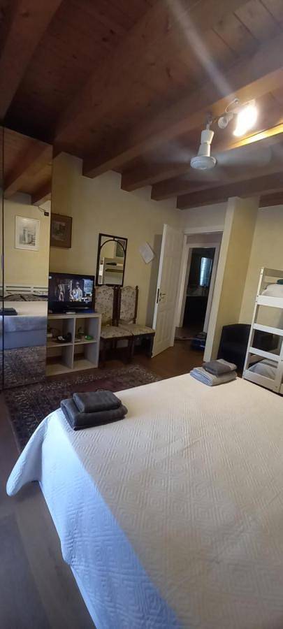 Chambre d’hôte pour 4 personnes, avec terrasse ainsi que jardin et vue à Mestre - 4