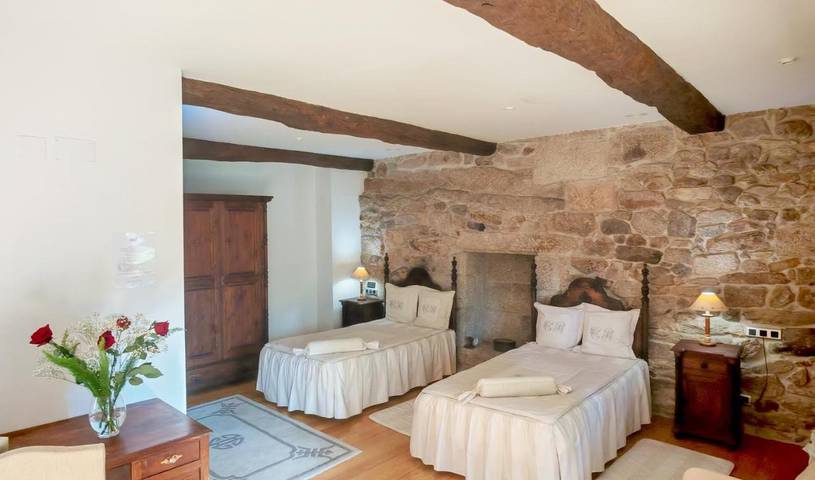 Casa rural con piscina para 4 personas, con jacuzzi además de jardín y piscina en Provincia de Orense - 3