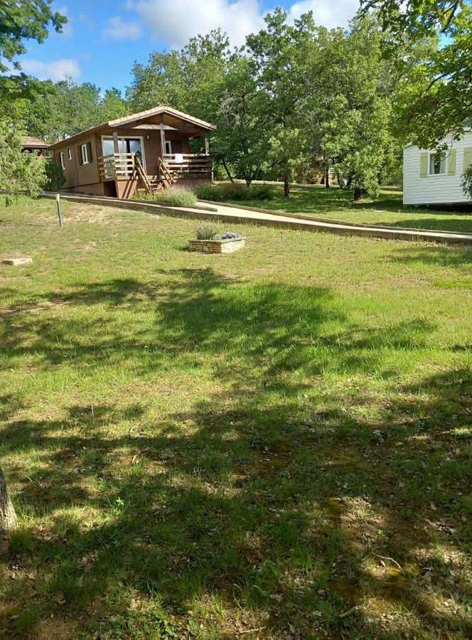 Location de vacances pour 7 personnes, avec piscine et jardin ainsi que terrasse et vue à Mirabel - 2