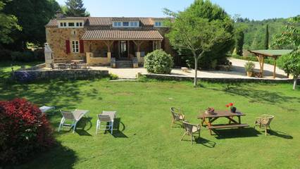 Gîte pour 10 personnes, avec piscine et jardin ainsi que terrasse et sauna à Le Buisson-de-Cadouin