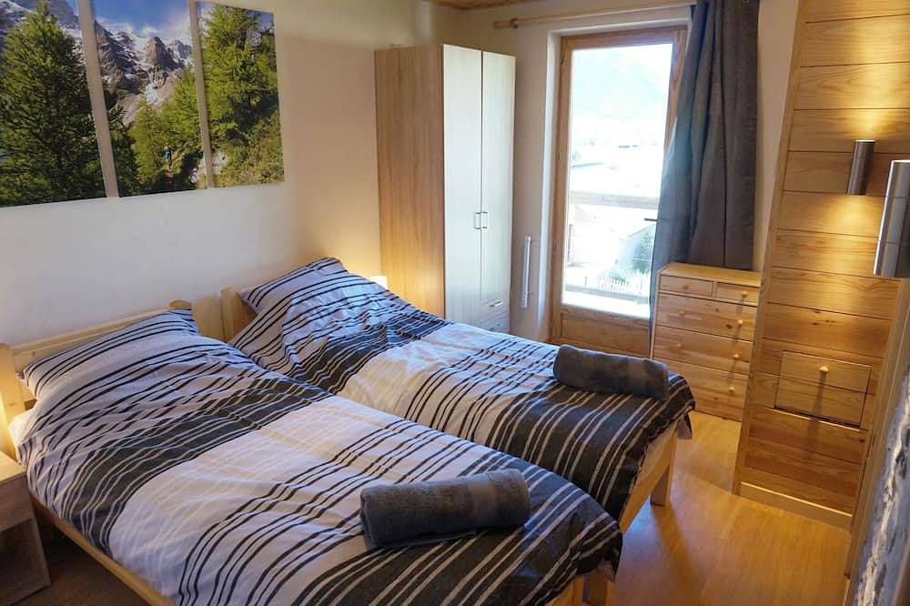 Superbe chalet au centre de Briançon - accessible à pied des remontées mécaniques Serre Chevalier 1200 in Briançon, Serre Chevalier