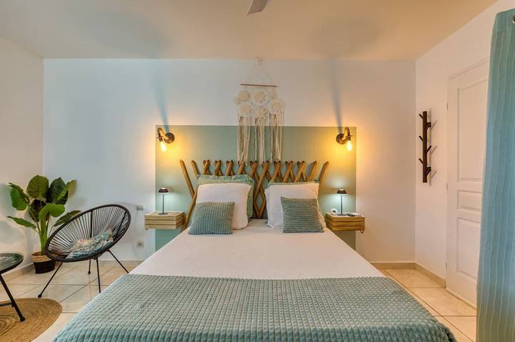 Chambre d’hôte pour 3 personnes, avec piscine et jardin à Puisserguier - 2