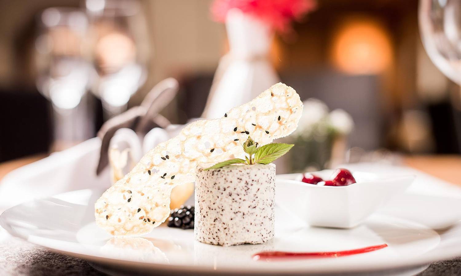 Cosy Doppelzimmer Steinkogel Frühstück ab 7 Nä in Stubaier Alpen, Neder