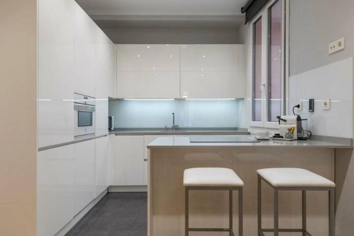Entire apartment, Amplio y Elegante en Casco Viejo con Parking in Ibaiondo, Bilbao