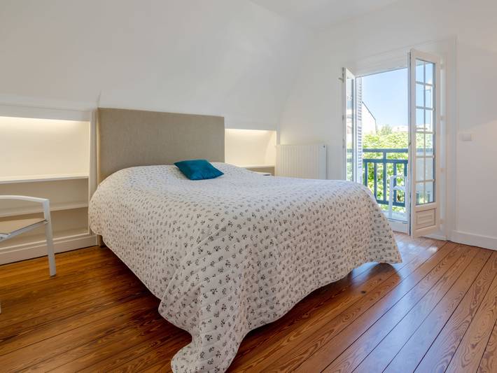 Location de vacances pour 10 personnes, avec jardin et terrasse dans Hippodrome de Deauville La Touques - 4