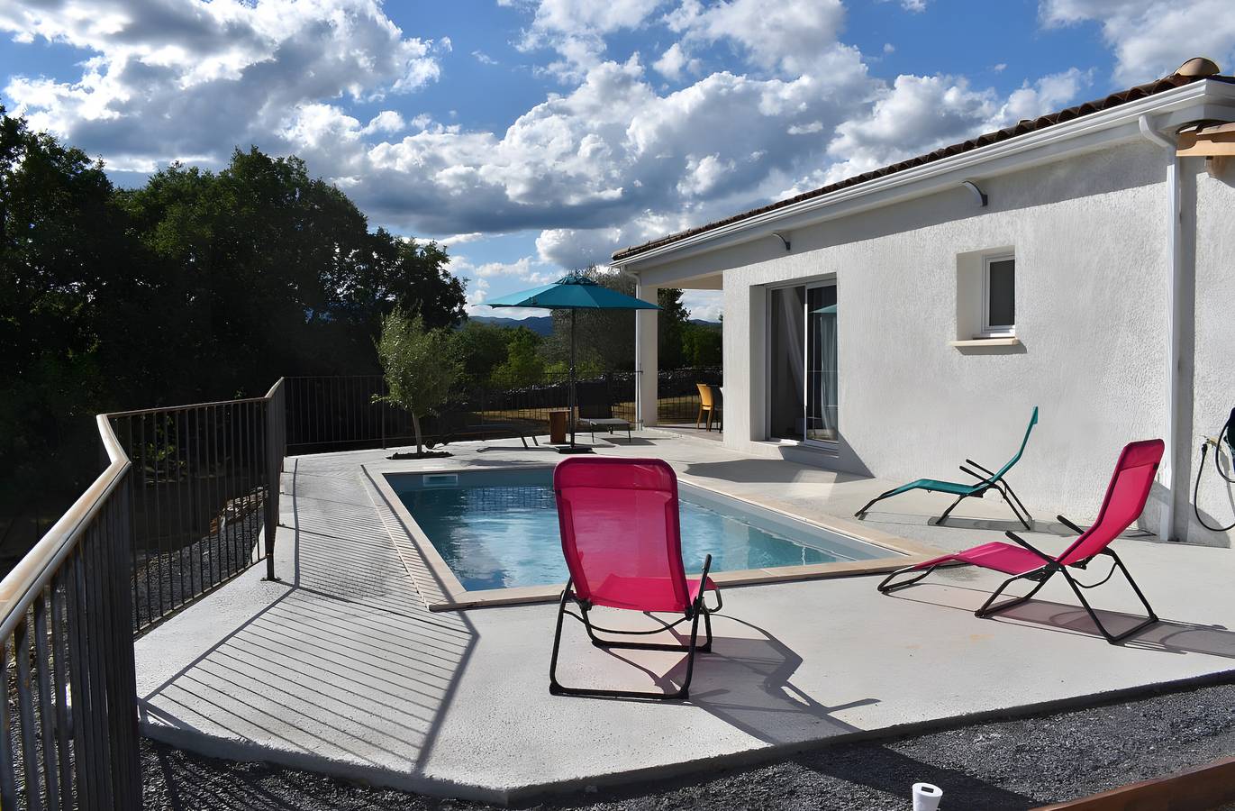 Villa "Gîte Des Clapas – Lisa" with Wi-Fi and Air Conditioning in Balazuc, Ardèche