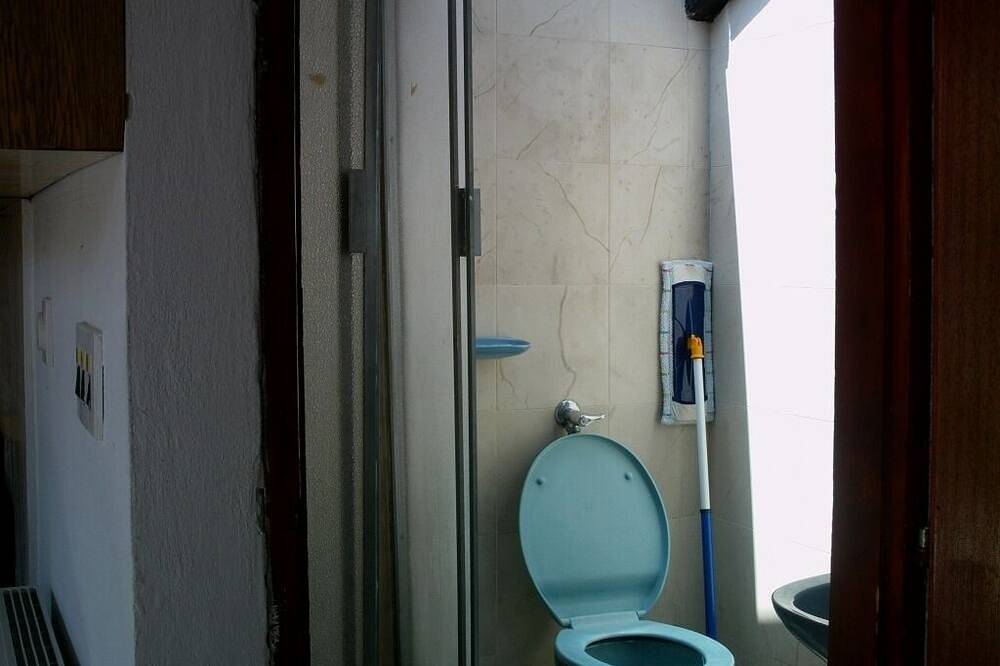 Ganze Wohnung, Ferienwohnung in Zlarin mit Balkon, W-Lan, Waschmaschine (3813-1) in Zlarin (Kroatische Adria), Dalmatinische Inseln