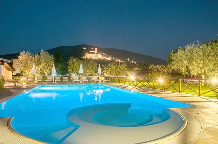 Alloggio in famiglia per 2 persone, con piscina e giardino nonché idromassaggio, adatto a famiglie con bambini - 1