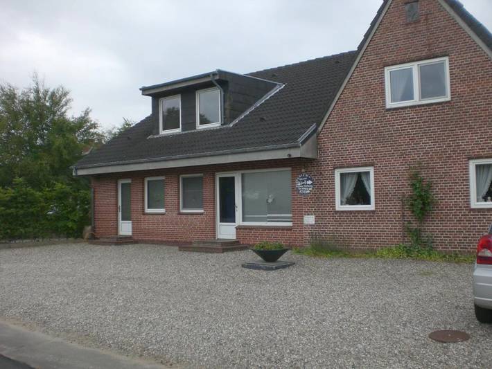 Ferienwohnung für 3 Personen, mit Terrasse und Garten in Klanxbüll