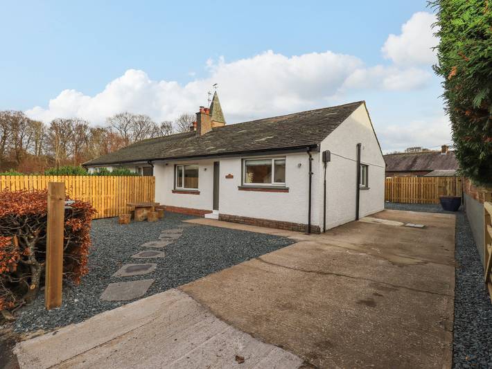 Log cabin for 4 people, with Garden in Pooley Bridge