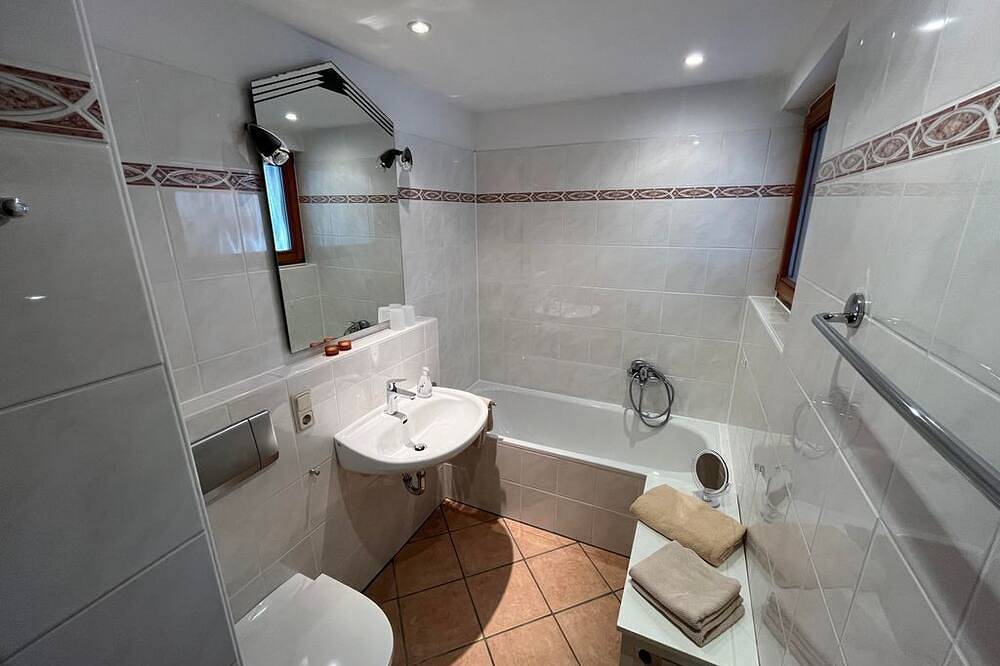 Ganze Wohnung, Ferienwohnungen \"Urlaub im Naturgarten\" - Appartement/Fewo, Dusche oder Bad, Wc, in Bergneustadt, Oberbergischer Kreis