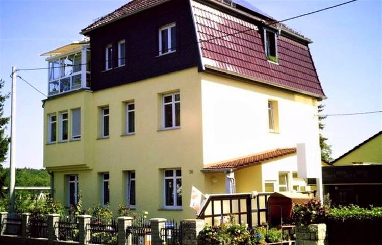 Ferienwohnung für 4 Personen, mit Balkon und Balkon/Terrasse sowie Terrasse und Garten in Erfurt - 2